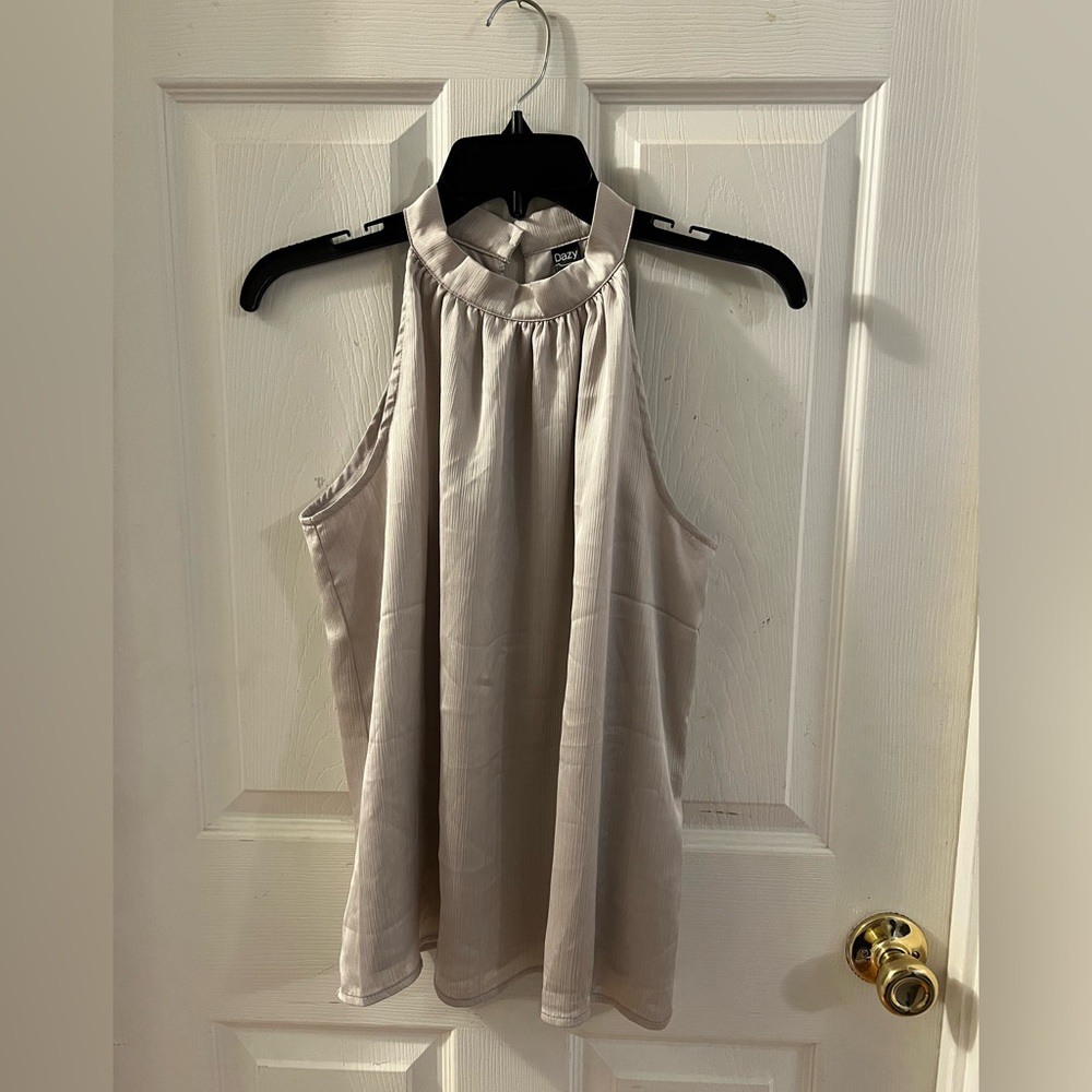 DAZY Dressy Sleeveless Top – Size Large  **Fits like a Medium**